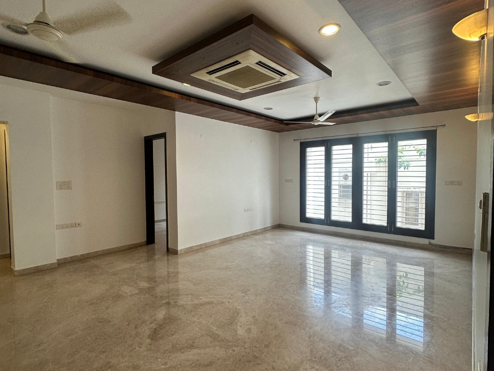 4 BHK Flat for Rent in Kotturpuram